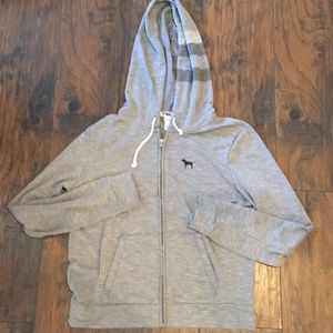 Grey vs pink sweater